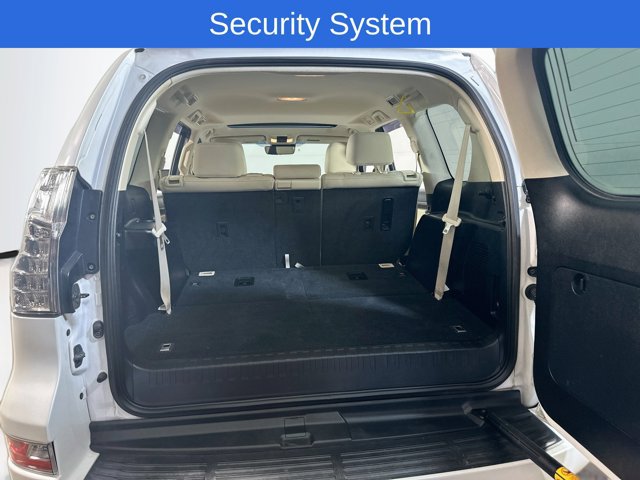 Used 2020 Lexus GX 460 Premium w/ Premium Package AWD/4WD image 11
