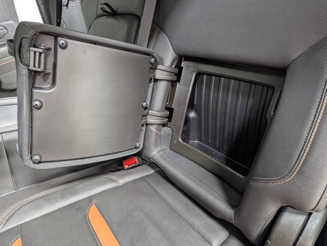 Used 2024 GMC Sierra 2500 AT4 w/ AT4 Premium Plus Package AWD/4WD image 18