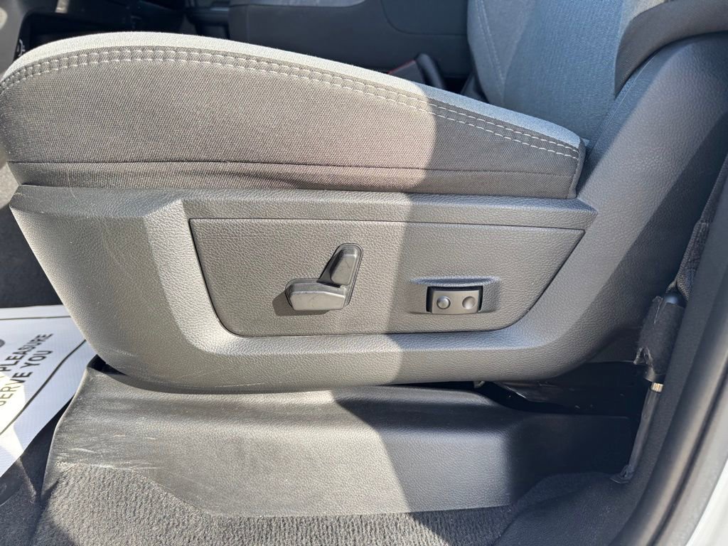Used 2024 RAM 2500 Big Horn AWD/4WD image 10