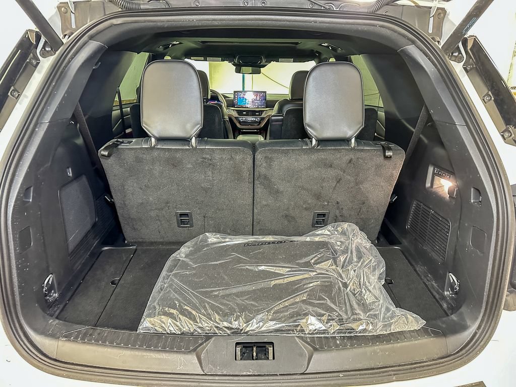 Certified 2025 Ford Explorer ST AWD/4WD image 18