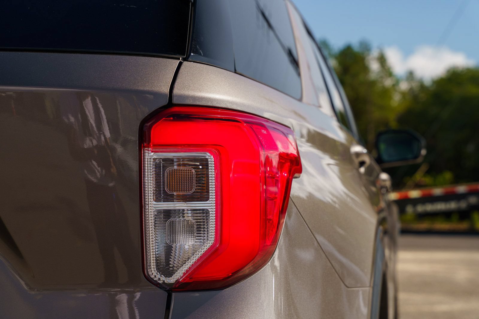Certified 2021 Ford Explorer Limited AWD/4WD image 17