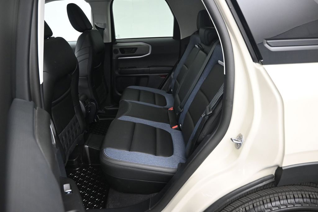 Certified 2025 Ford Bronco Sport Outer Banks w/ Outer Banks Tech Package+ AWD/4WD image 12