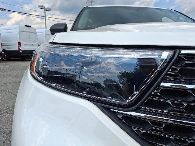 Certified 2022 Ford Explorer XLT w/ Equipment Group 202A AWD/4WD image 9