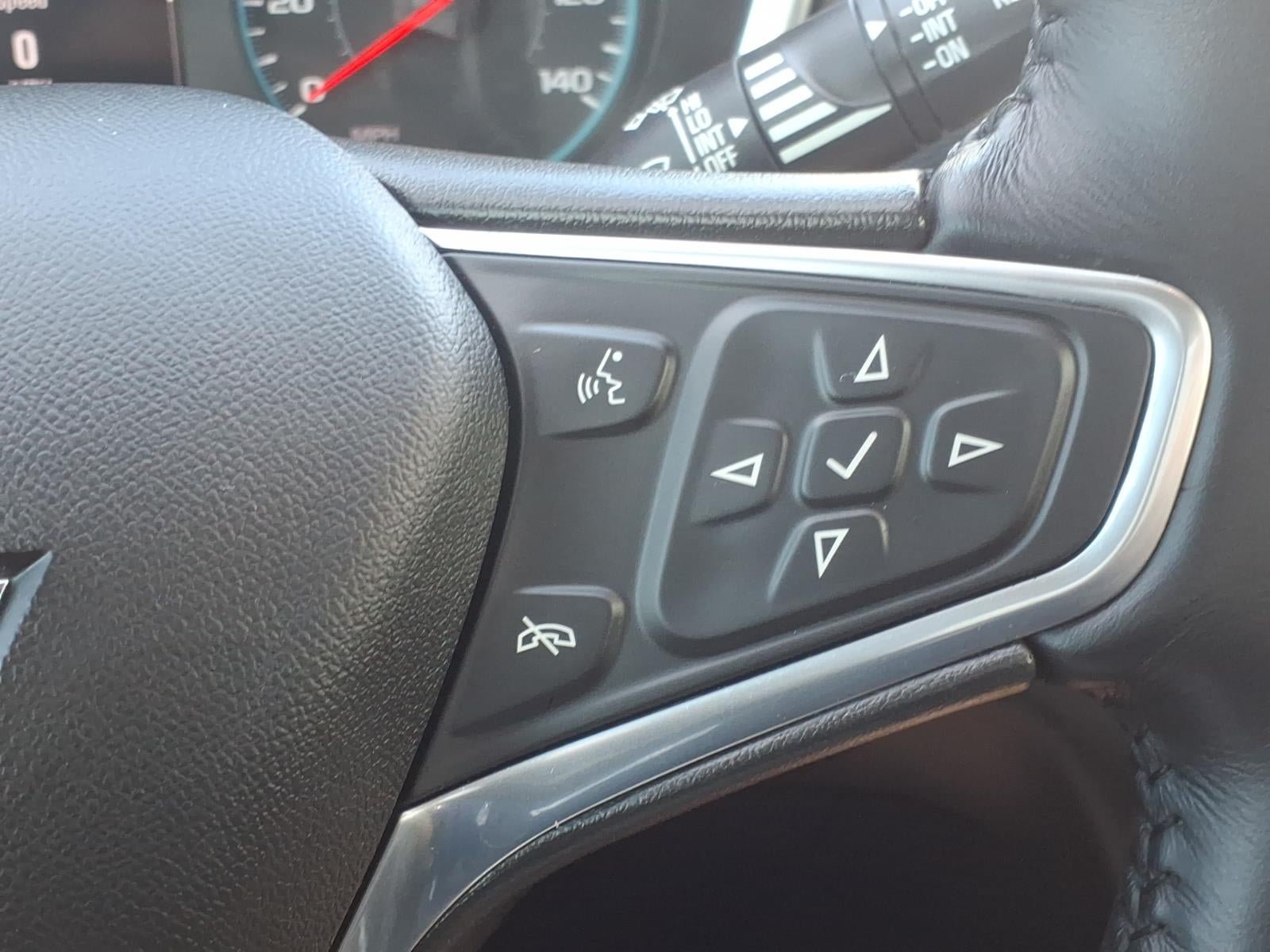 Used 2018 Chevrolet Equinox LT FWD image 24