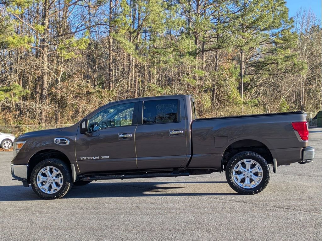 Used 2017 Nissan Titan SV image 2