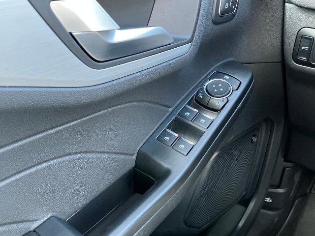 Certified 2025 Ford Escape Platinum w/ Premium Technology Package AWD/4WD image 38