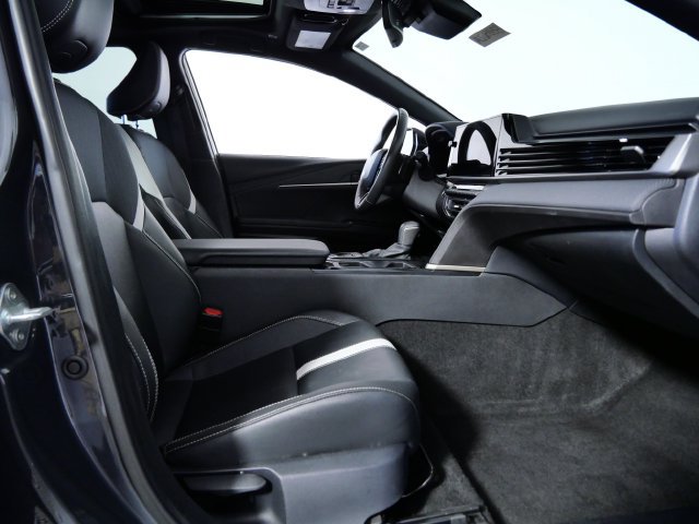 Used 2025 Toyota Camry SE w/ Multimedia Upgrade Package AWD/4WD image 10
