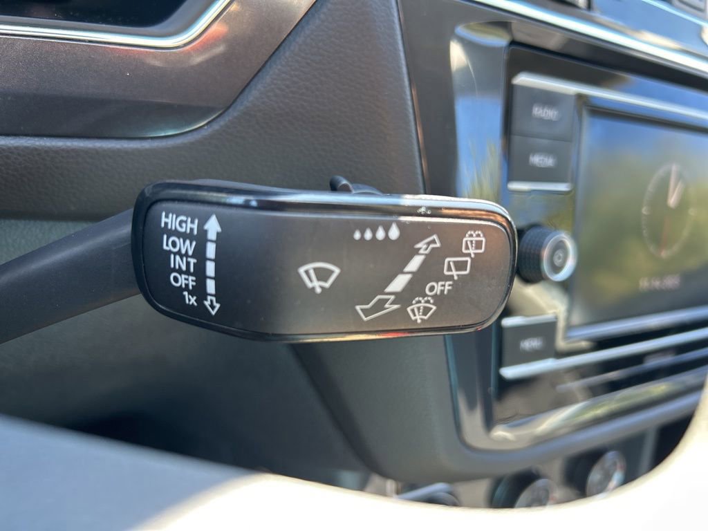 Used 2022 Volkswagen Tiguan S image 22