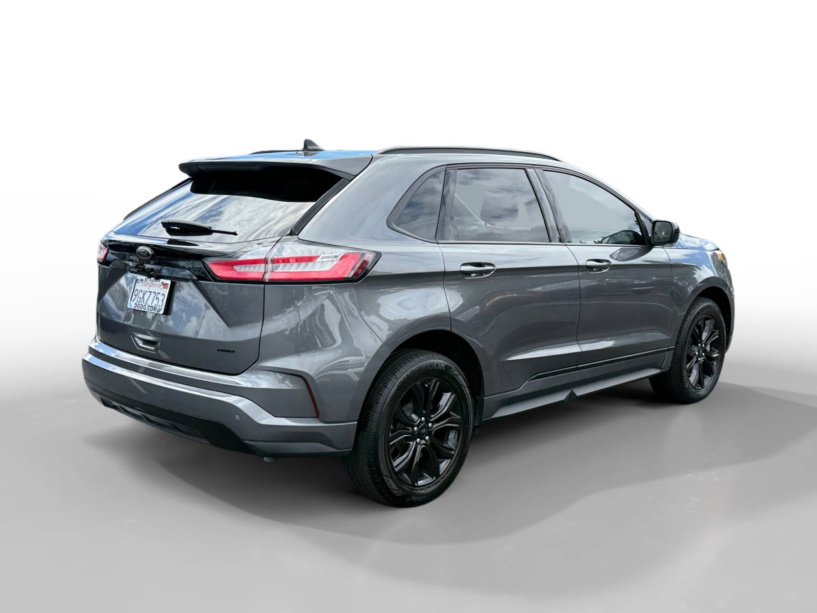 Certified 2023 Ford Edge SE w/ Black Appearance Package AWD/4WD image 5