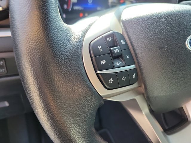 Certified 2022 Ford Explorer XLT w/ Equipment Group 202A RWD image 25