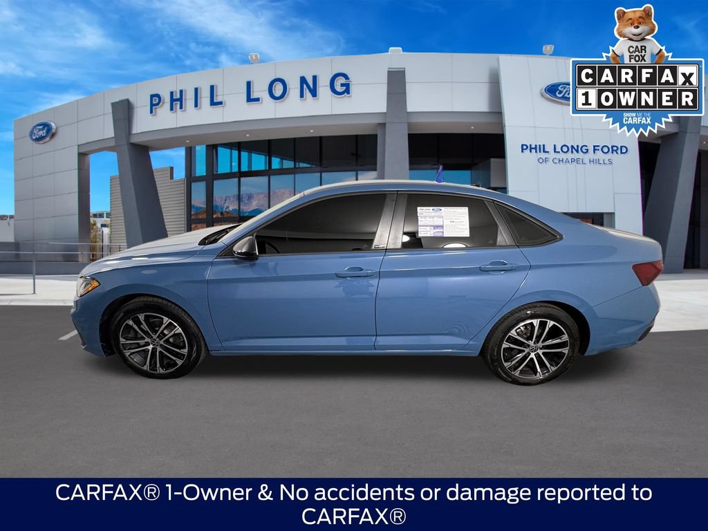 Used 2025 Volkswagen Jetta Sport FWD image 2