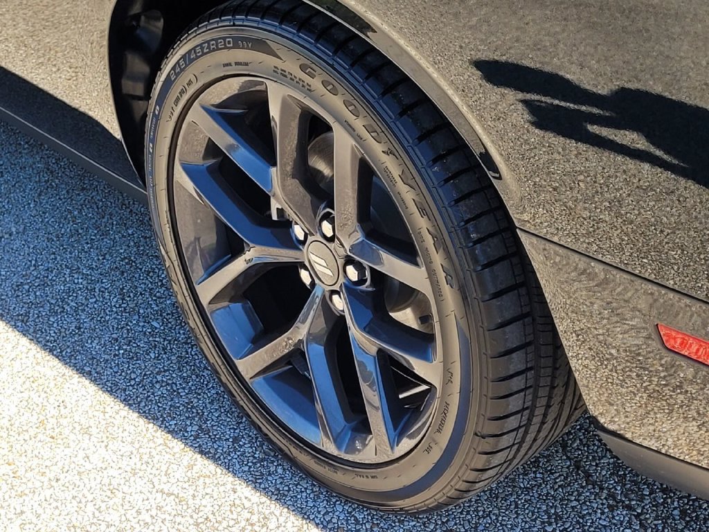 Used 2021 Dodge Challenger R/T w/ Blacktop Package RWD image 9