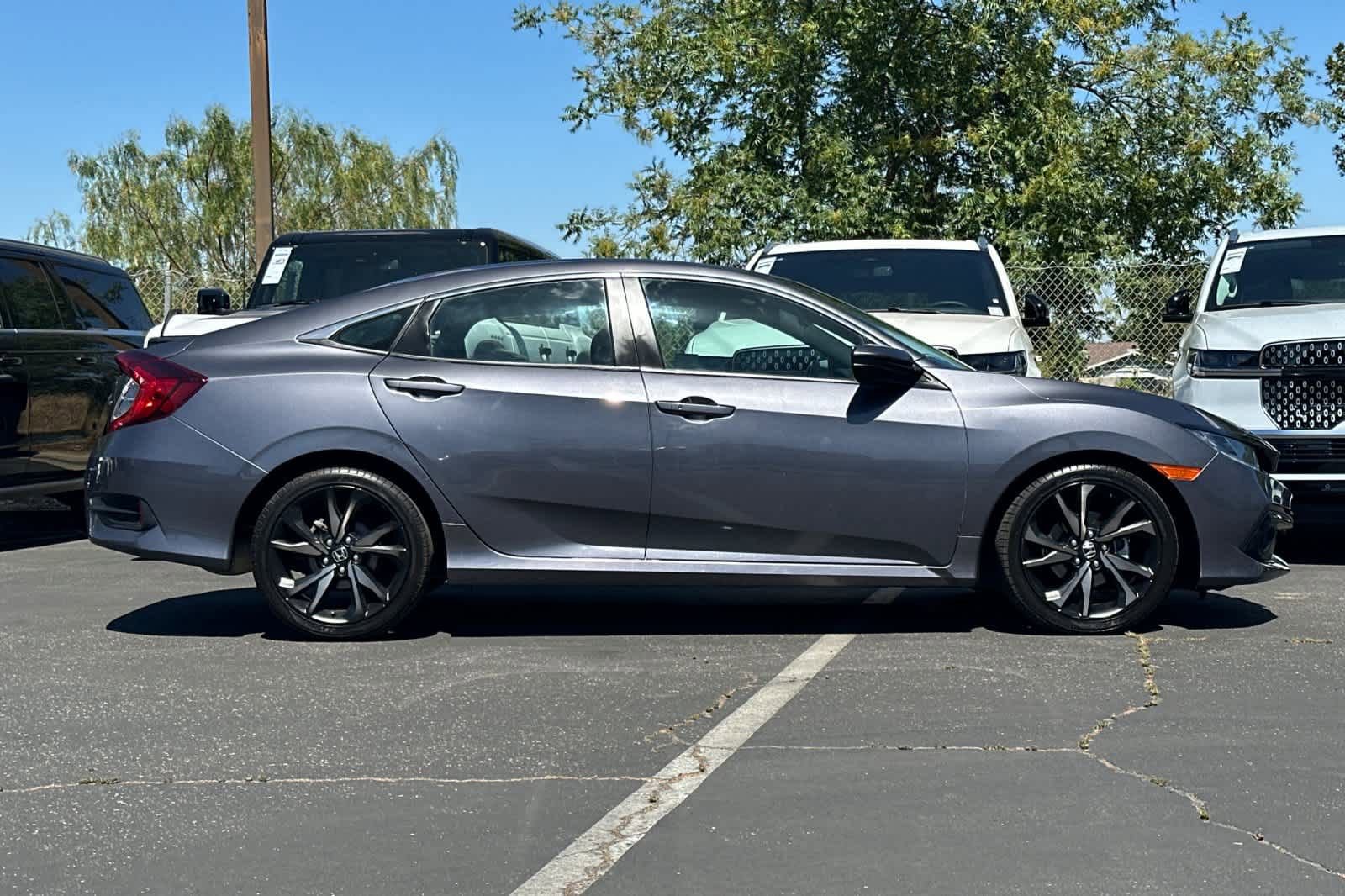 Used 2020 Honda Civic Sport image 9