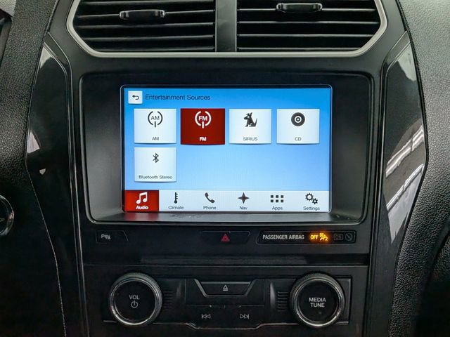 Certified 2017 Ford Explorer XLT w/ Equipment Group 202A AWD/4WD image 28