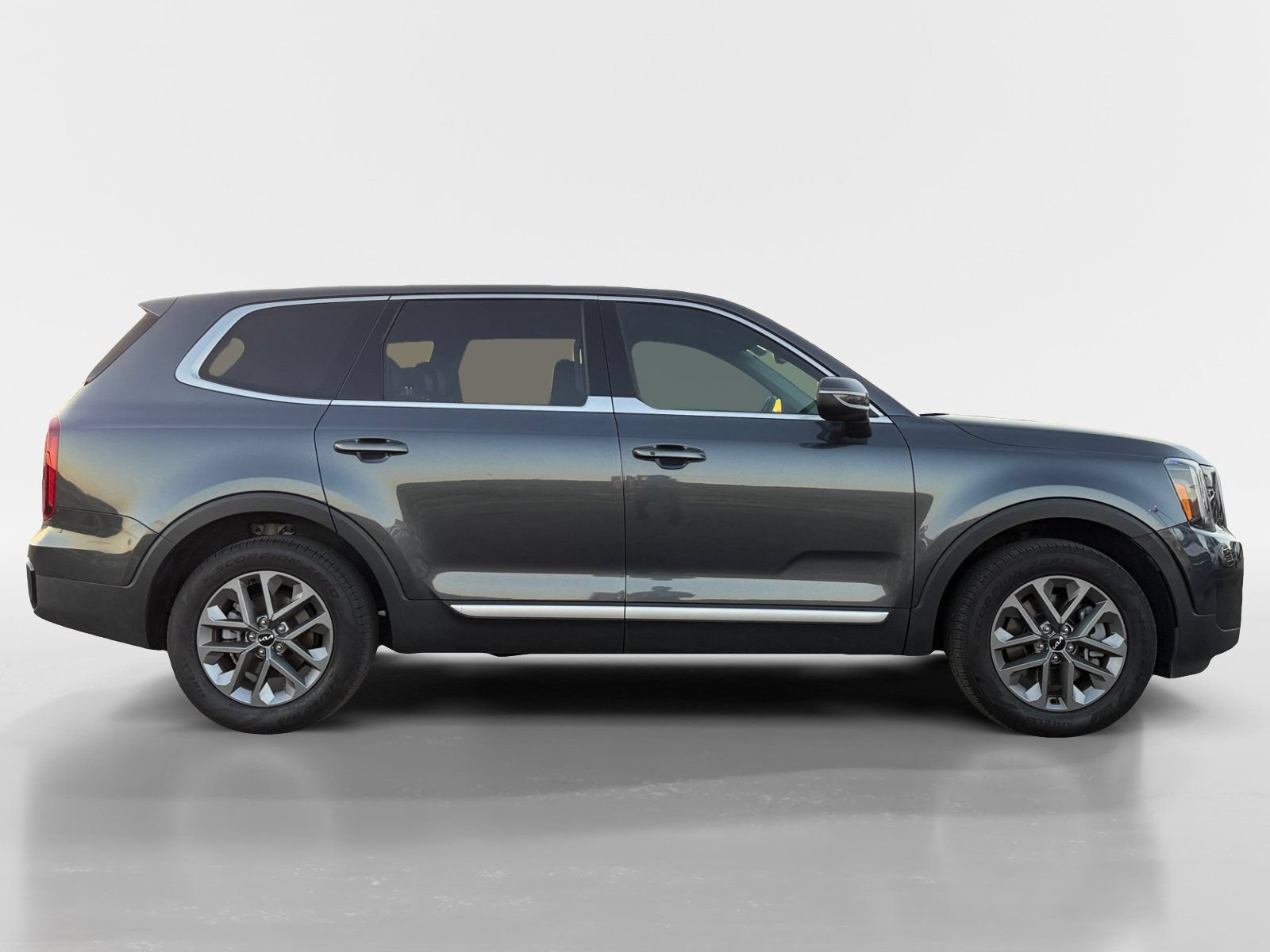 Used 2024 Kia Telluride LX FWD image 8