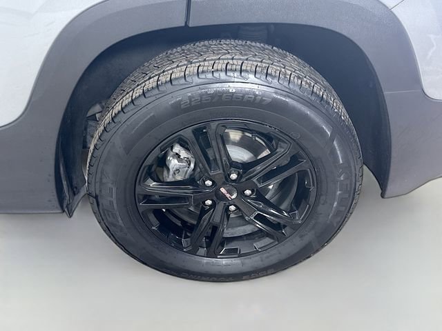 Used 2024 GMC Terrain AT4 image 30