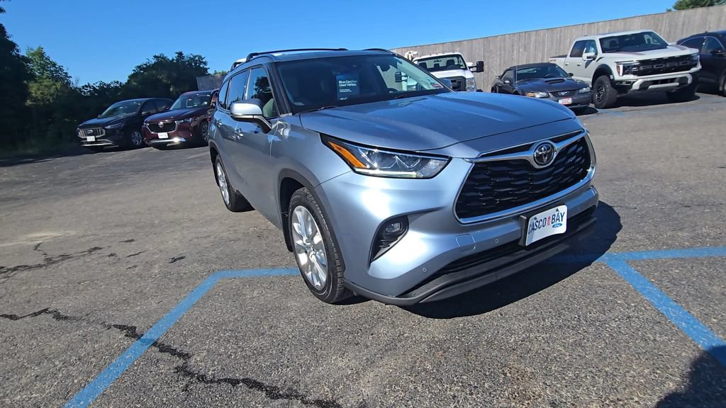 Used 2020 Toyota Highlander Limited AWD/4WD image 14