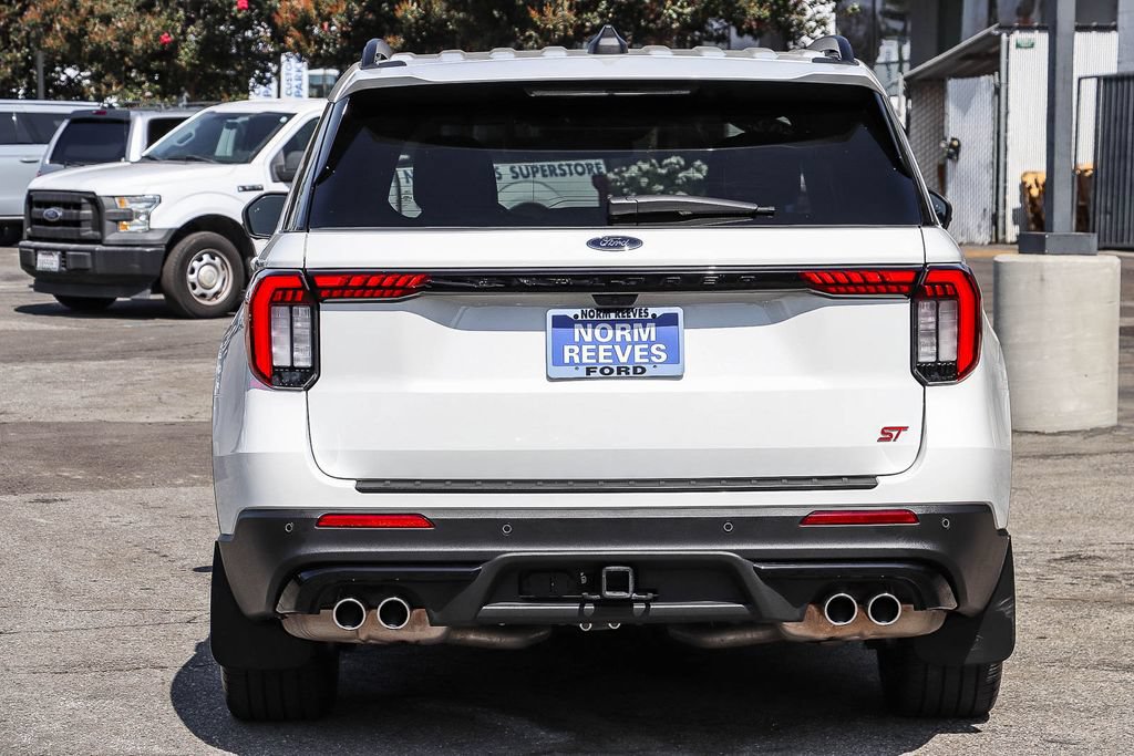 Certified 2025 Ford Explorer ST w/ Sun And Sound Package AWD/4WD image 8