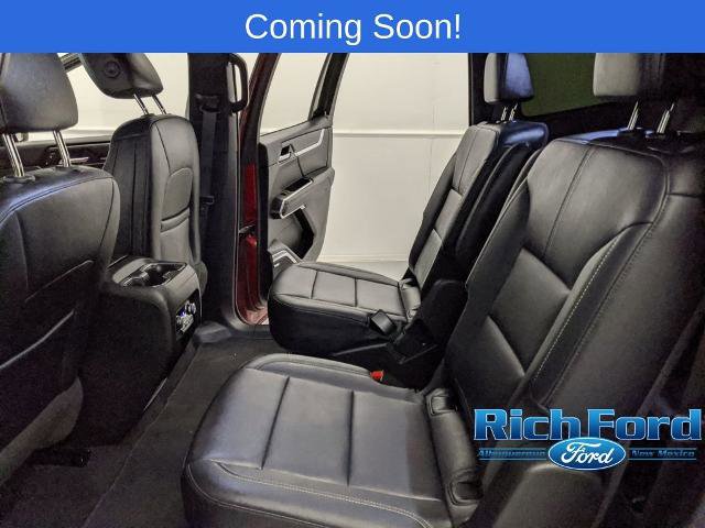 Used 2024 GMC Acadia Elevation AWD/4WD image 16