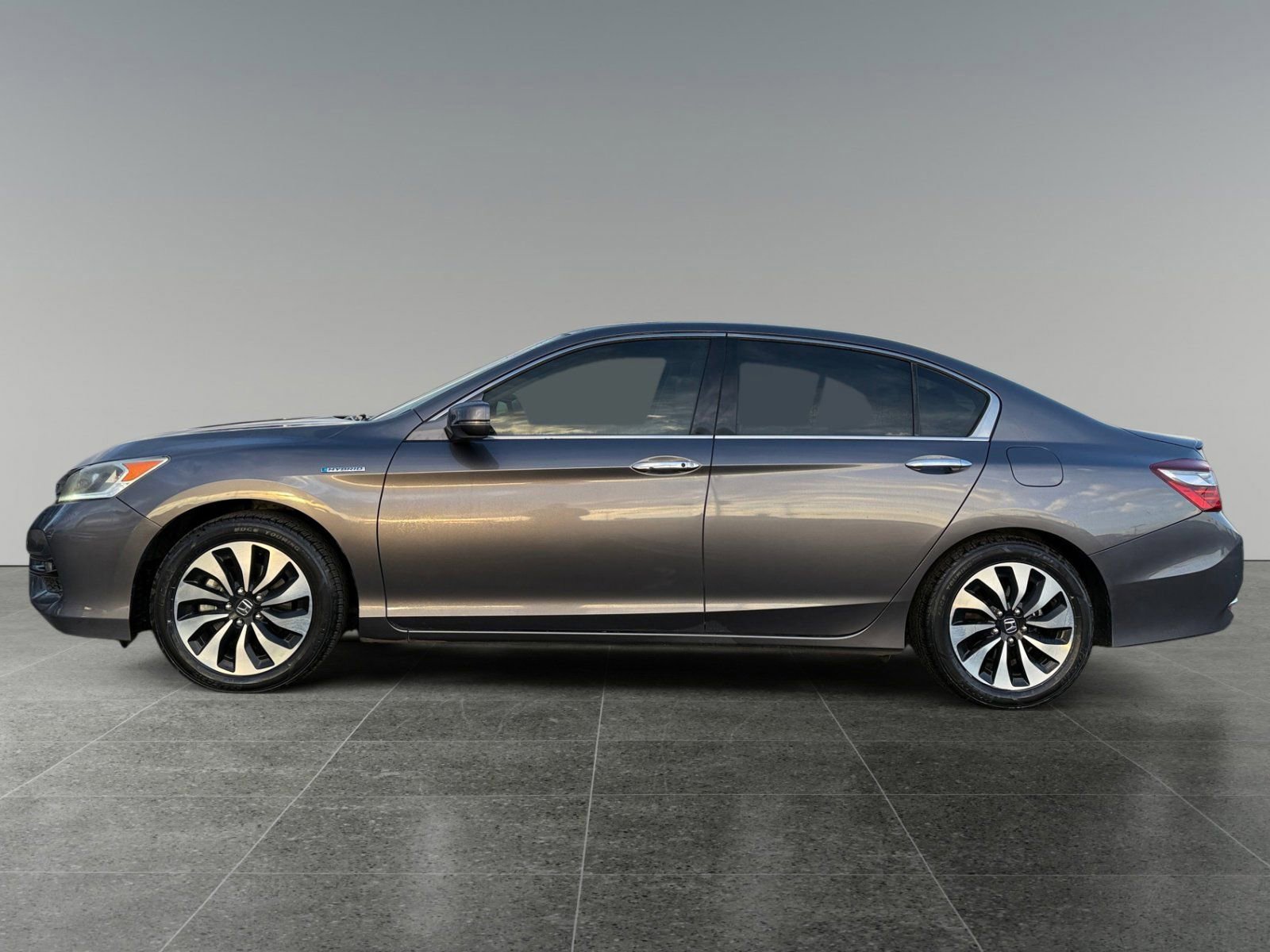 Used 2017 Honda Accord EX-L image 6