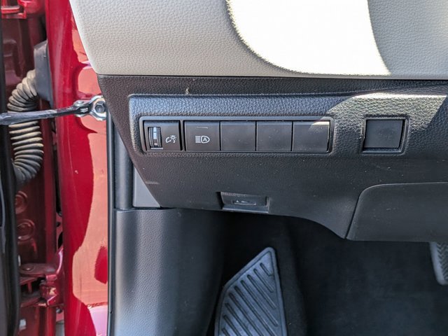 Used 2022 Toyota Corolla LE FWD image 16