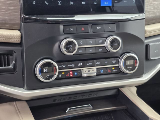 Certified 2024 Ford Expedition Limited image 19