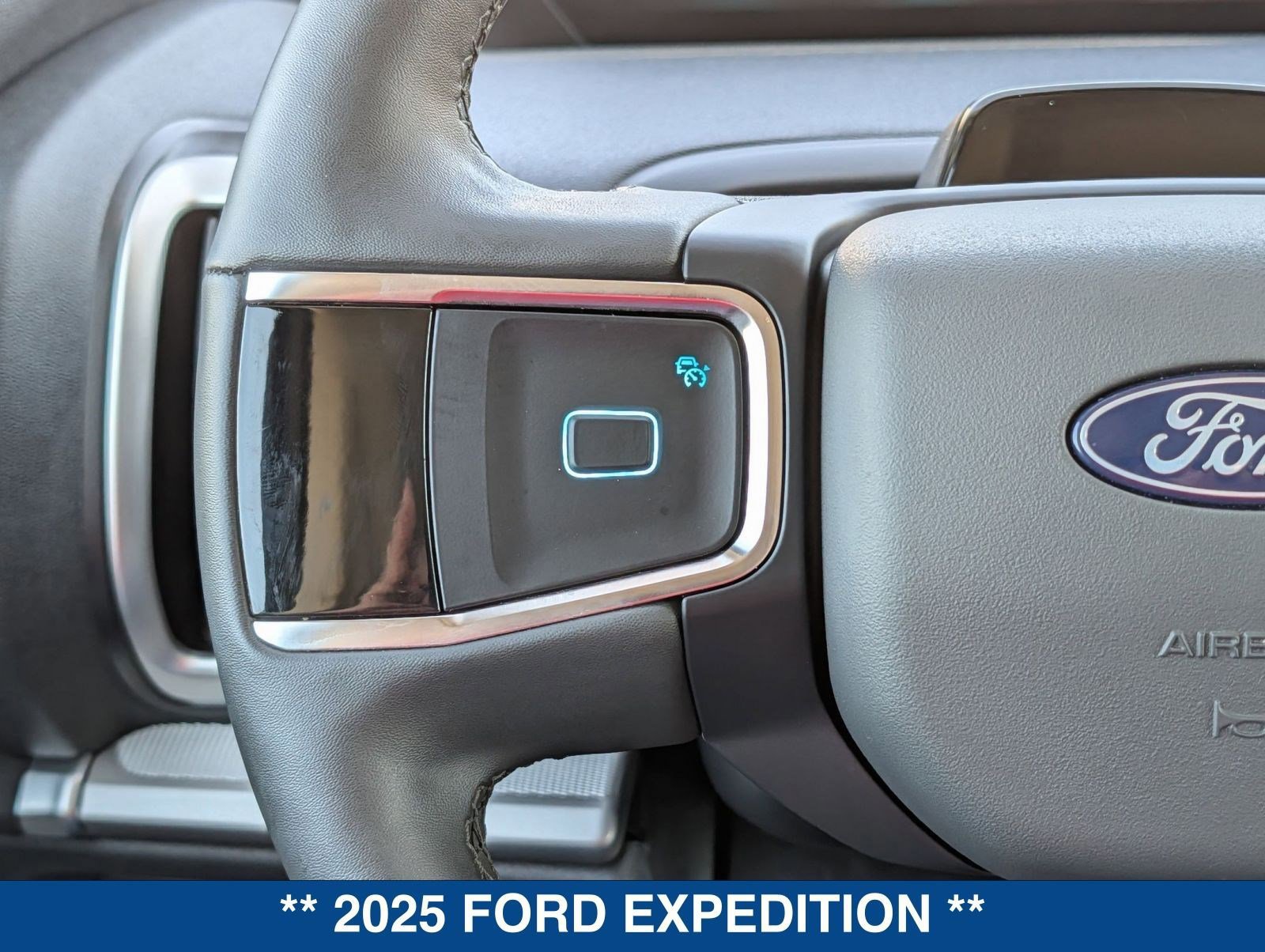 Certified 2025 Ford Expedition Active image 29
