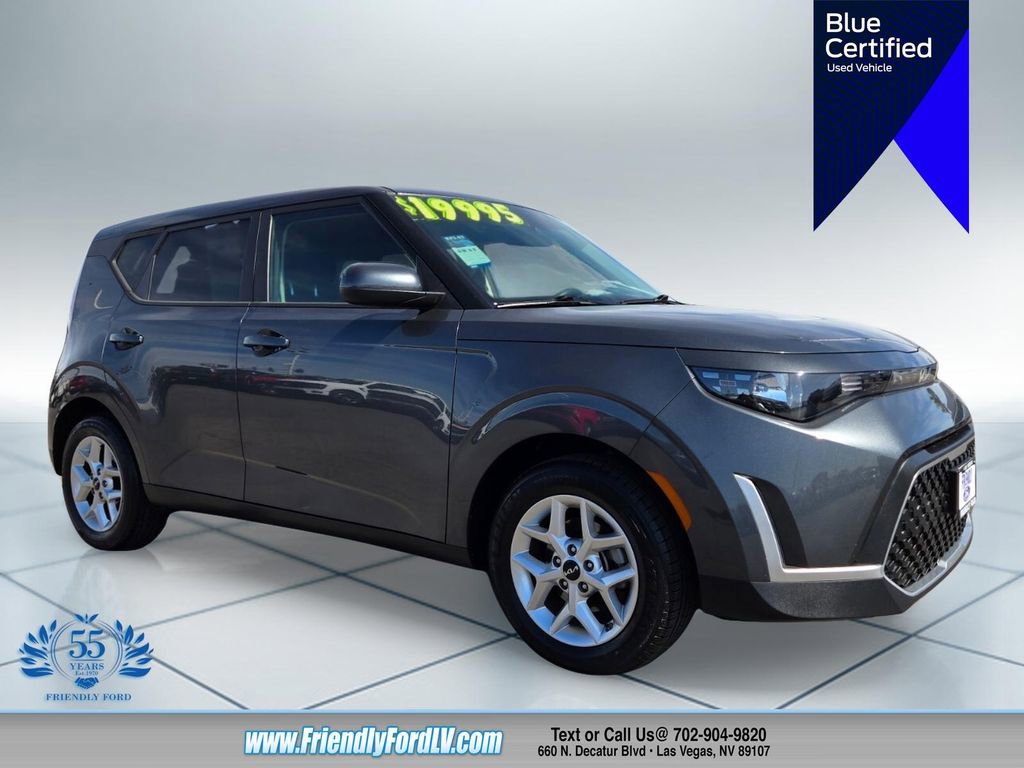 Used 2024 Kia Soul LX w/ Option Group 015 FWD image 1