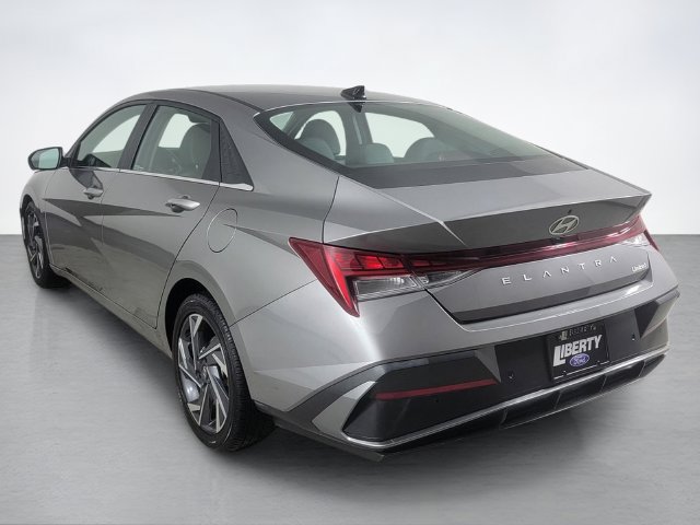 Used 2024 Hyundai Elantra Limited FWD image 5