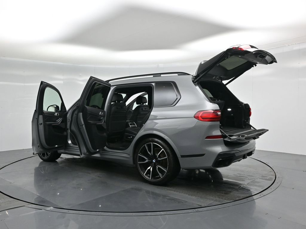 Used 2021 BMW X7 xDrive40i w/ M Sport Package image 31