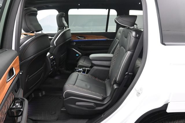 Used 2023 Jeep Grand Cherokee L Summit AWD/4WD image 21