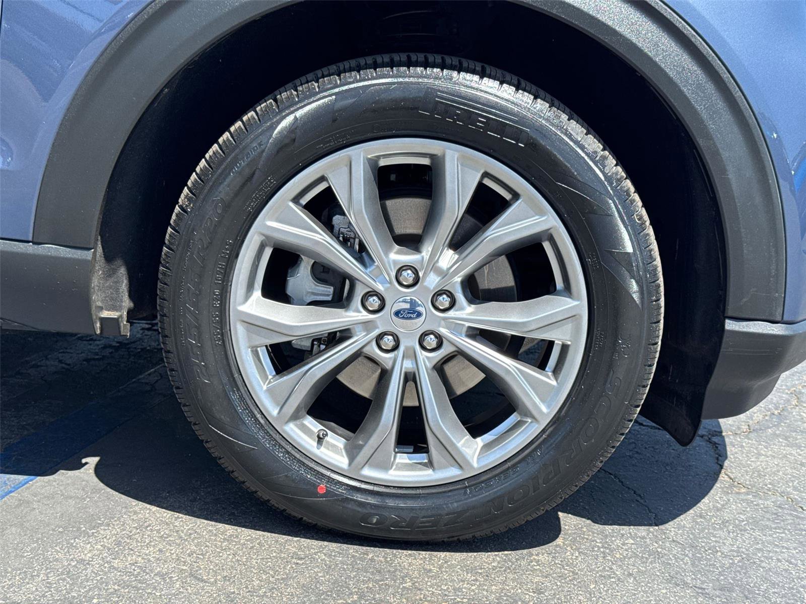 Certified 2021 Ford Explorer XLT w/ Equipment Group 202A RWD image 6