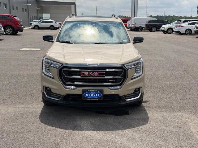 Used 2022 GMC Terrain AT4 w/ Infotainment Package II AWD/4WD image 2
