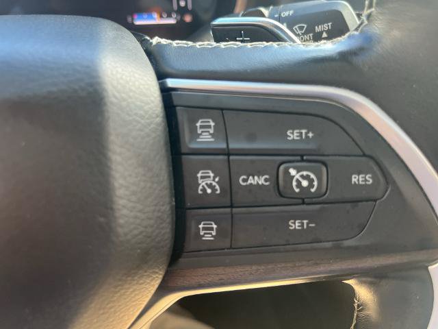 Used 2021 Jeep Grand Cherokee L Limited AWD/4WD image 15