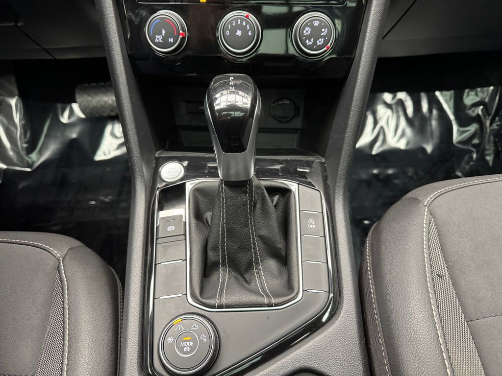 Used 2023 Volkswagen Taos SE w/ Panoramic Sunroof Package AWD/4WD image 20