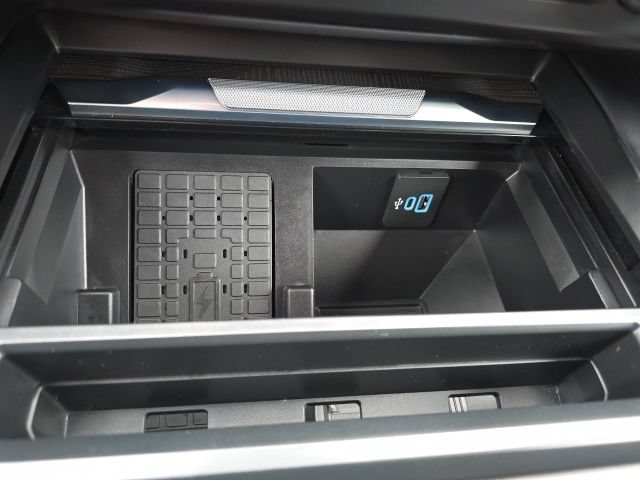 Certified 2025 Ford F250 Platinum AWD/4WD image 22