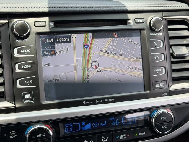 Used 2019 Toyota Highlander Limited Platinum AWD/4WD image 28