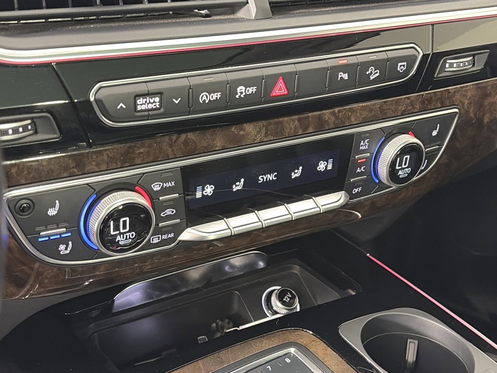 Used 2018 Audi Q7 3.0T Prestige image 21