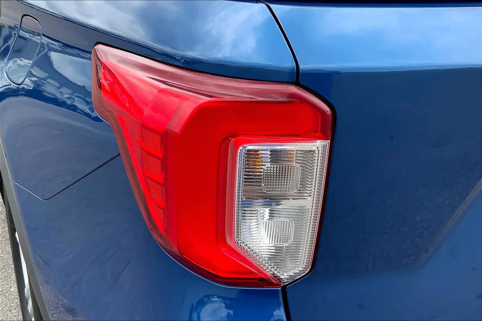 Certified 2020 Ford Explorer XLT RWD image 28