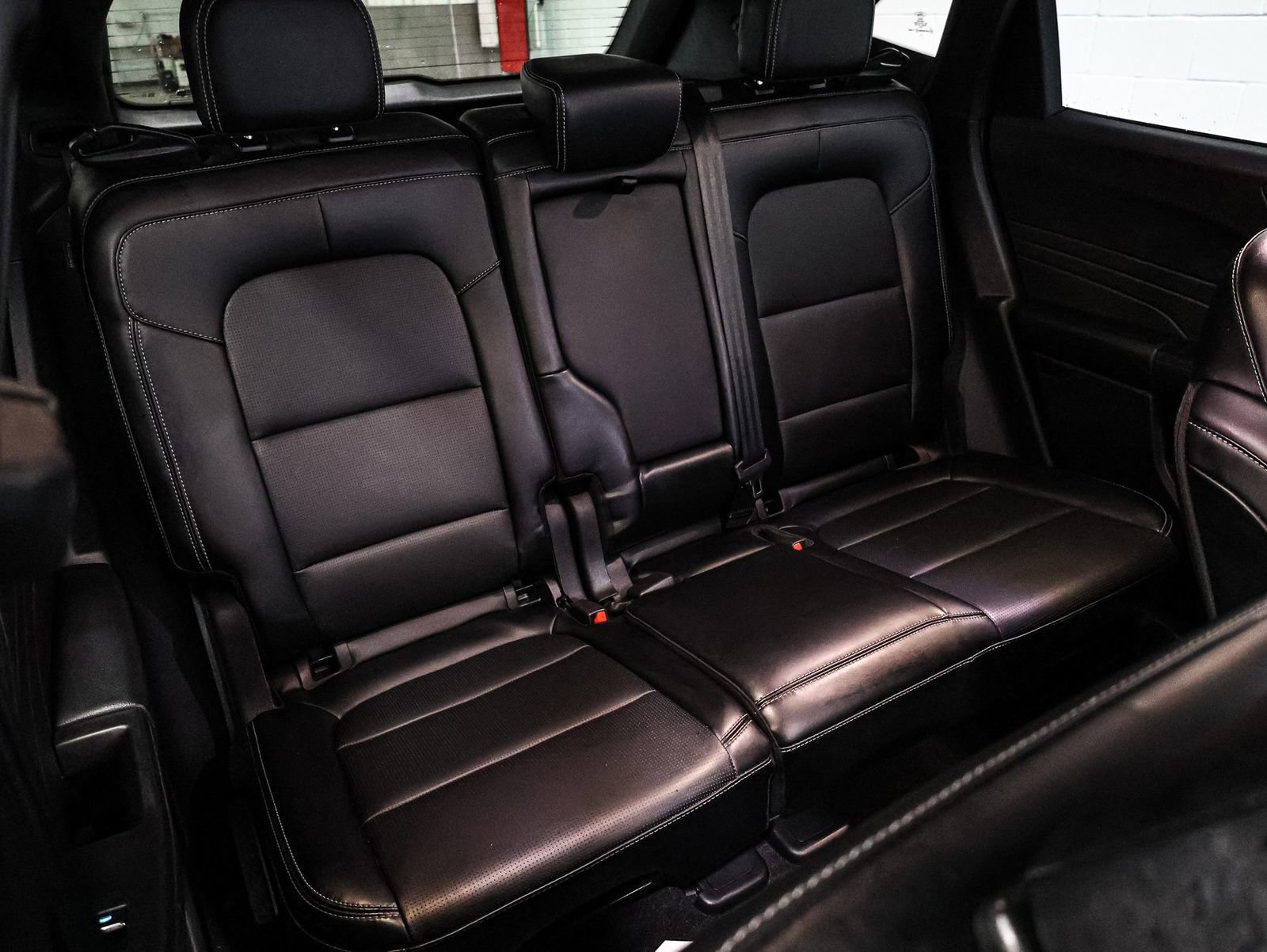 Certified 2025 Ford Escape Platinum AWD/4WD image 22