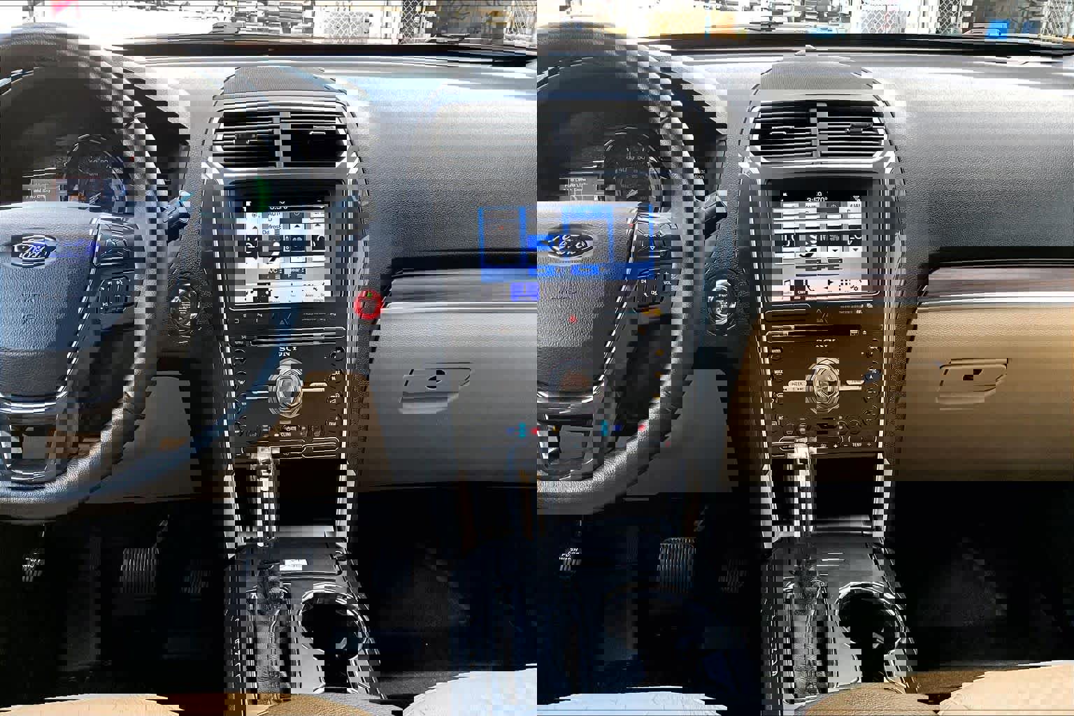 Certified 2017 Ford Explorer Limited image 10