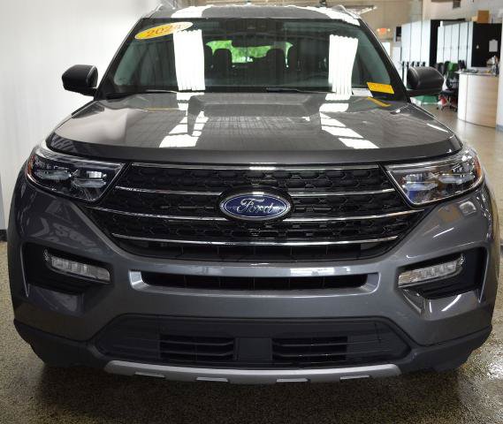 Certified 2024 Ford Explorer XLT w/ Equipment Group 202A AWD/4WD image 6