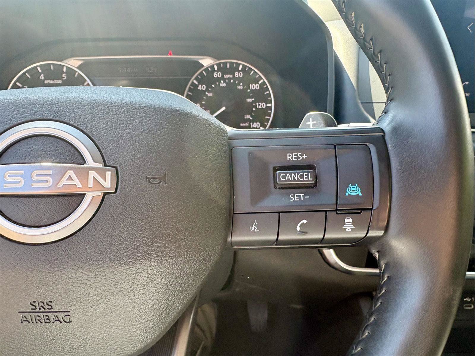 Used 2025 Nissan Rogue SV AWD/4WD image 18