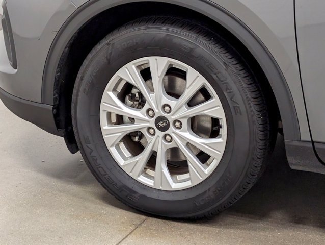 Certified 2024 Ford Escape Active FWD image 2