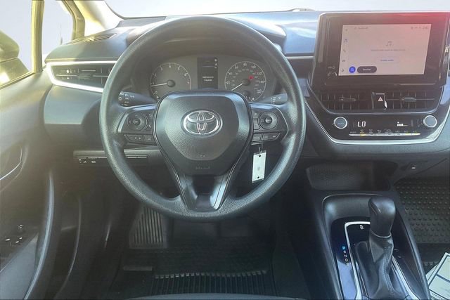Used 2025 Toyota Corolla LE image 7