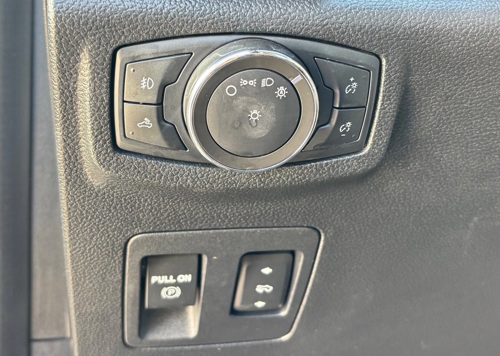 Certified 2020 Ford F150 XLT w/ Equipment Group 302A Luxury image 29