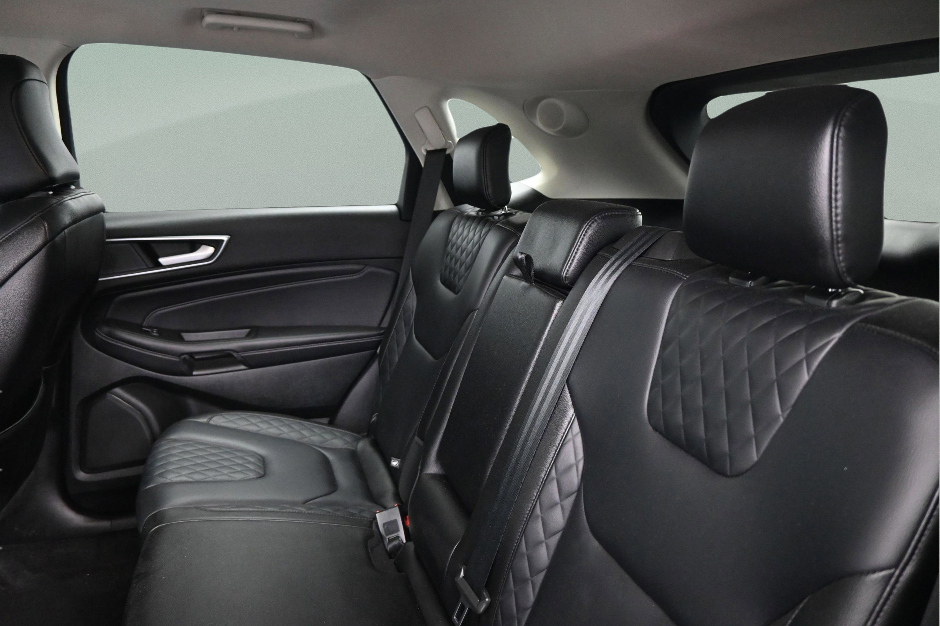 Certified 2024 Ford Edge Titanium AWD/4WD image 32