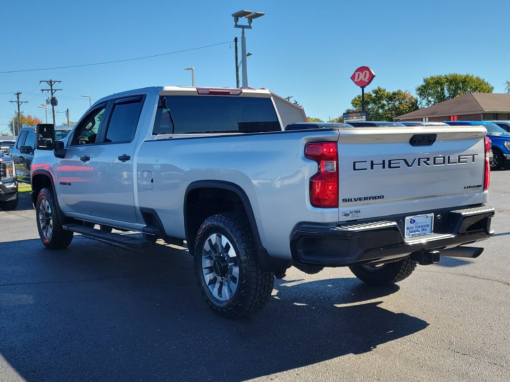 Used 2023 Chevrolet Silverado 2500 Custom w/ Custom Value Package AWD/4WD image 6