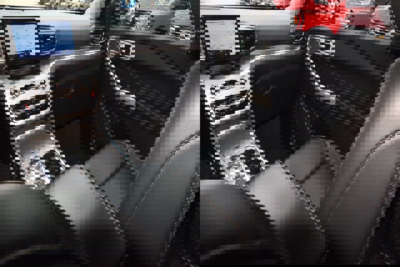 Certified 2023 Ford Explorer XLT w/ Equipment Group 202A image 18