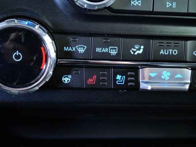 Certified 2023 Ford F350 Platinum AWD/4WD image 25